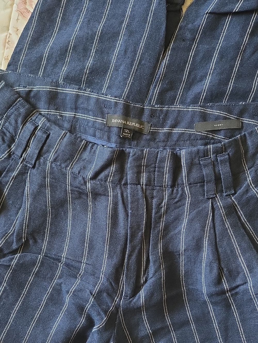 Banana Republic Linen‑Blend Pinstripe Pants – Size 12L – Navy